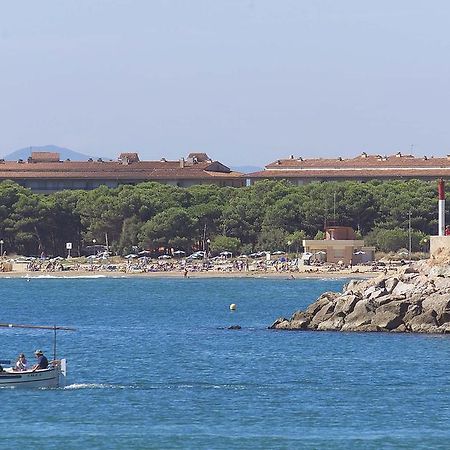 ל'אסטרטיט Apartamentos Salles Beach מראה חיצוני תמונה