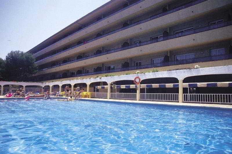 ל'אסטרטיט Apartamentos Salles Beach מראה חיצוני תמונה